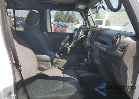 2011 Jeep Wrangler Unlimited Sport z USA, uszkodzony, nr VIN 1J4HA3H16BL567498